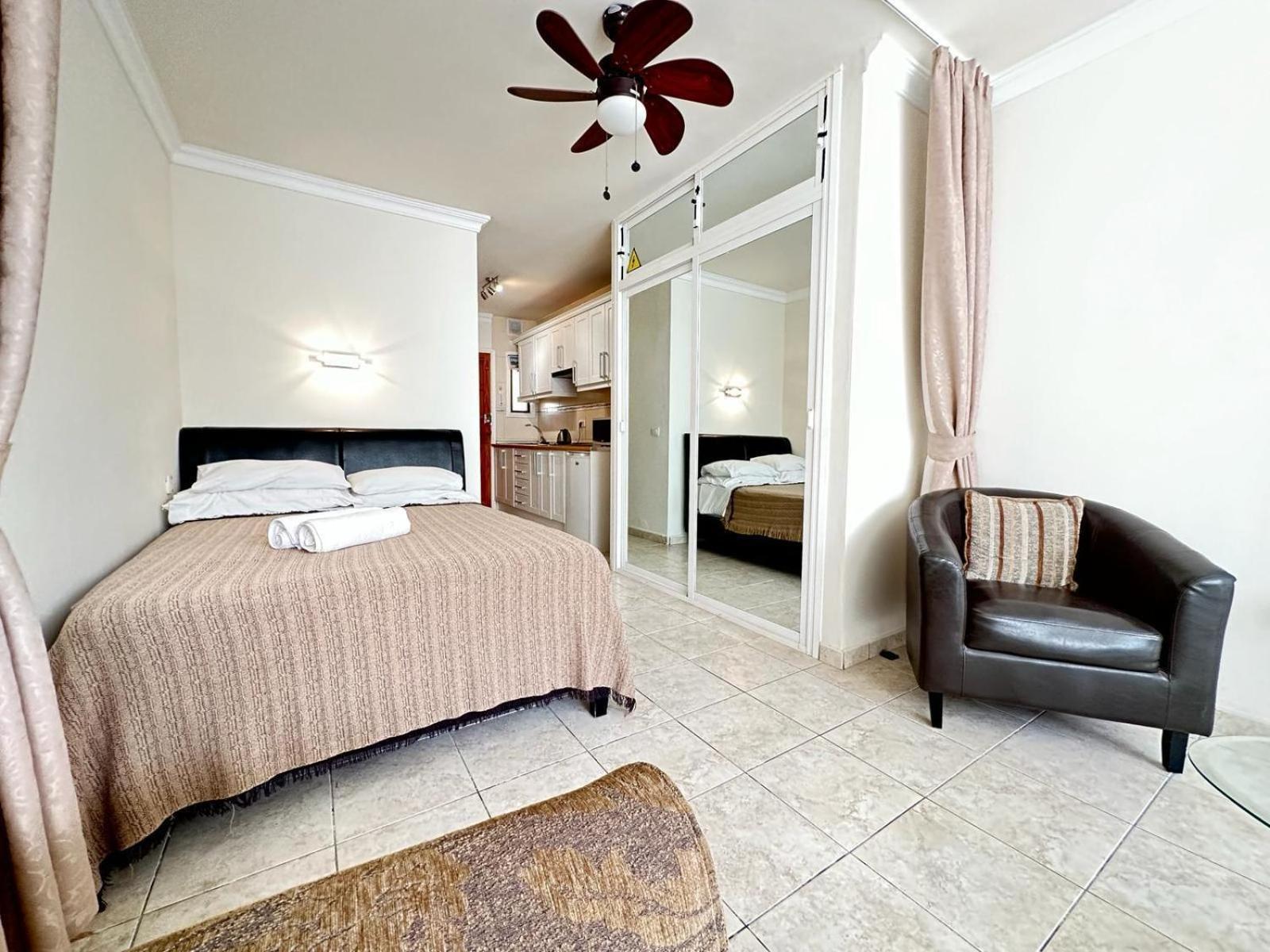 Firstline Apartment Los Cristianos Arona  Buitenkant foto